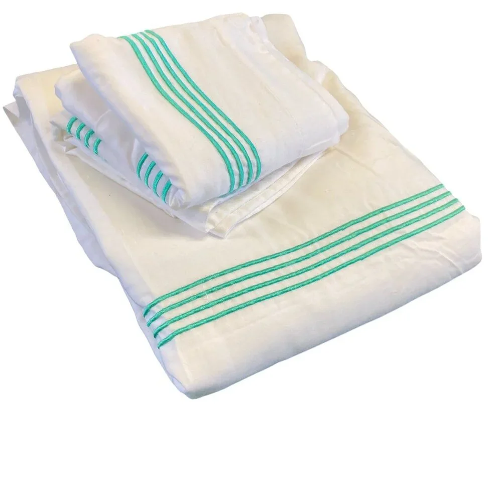 Duvet Cover TWIN XL Set With Button Closure White & Green Polyester 89 X 81